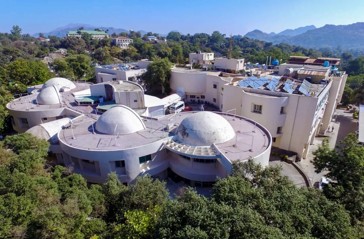 1991 Global Hospital and Research Centre at Mt Abu commissioned