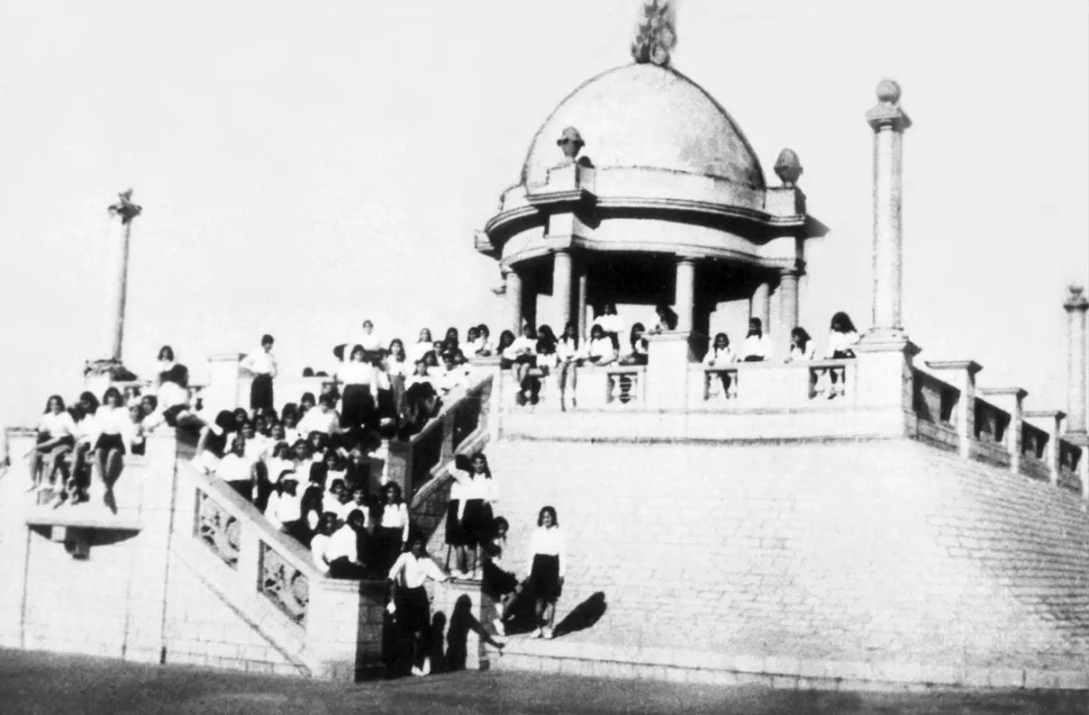1940s Children at the Cliffton Beach in Karachi now in Pakistan