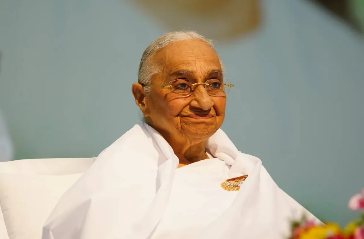 2025 Dadi Ratanmohinni attained her angelic form in March 2021