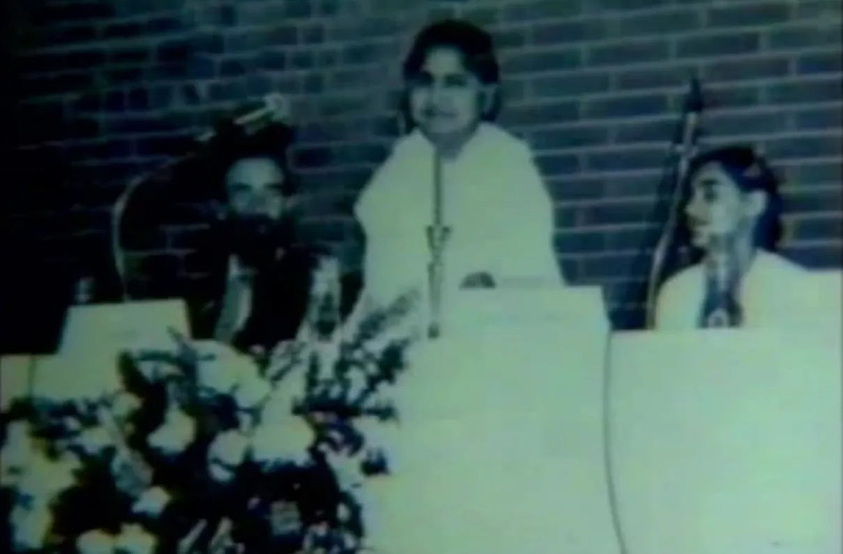 1974 Dadi Janki travels to London from India and establishes International Service