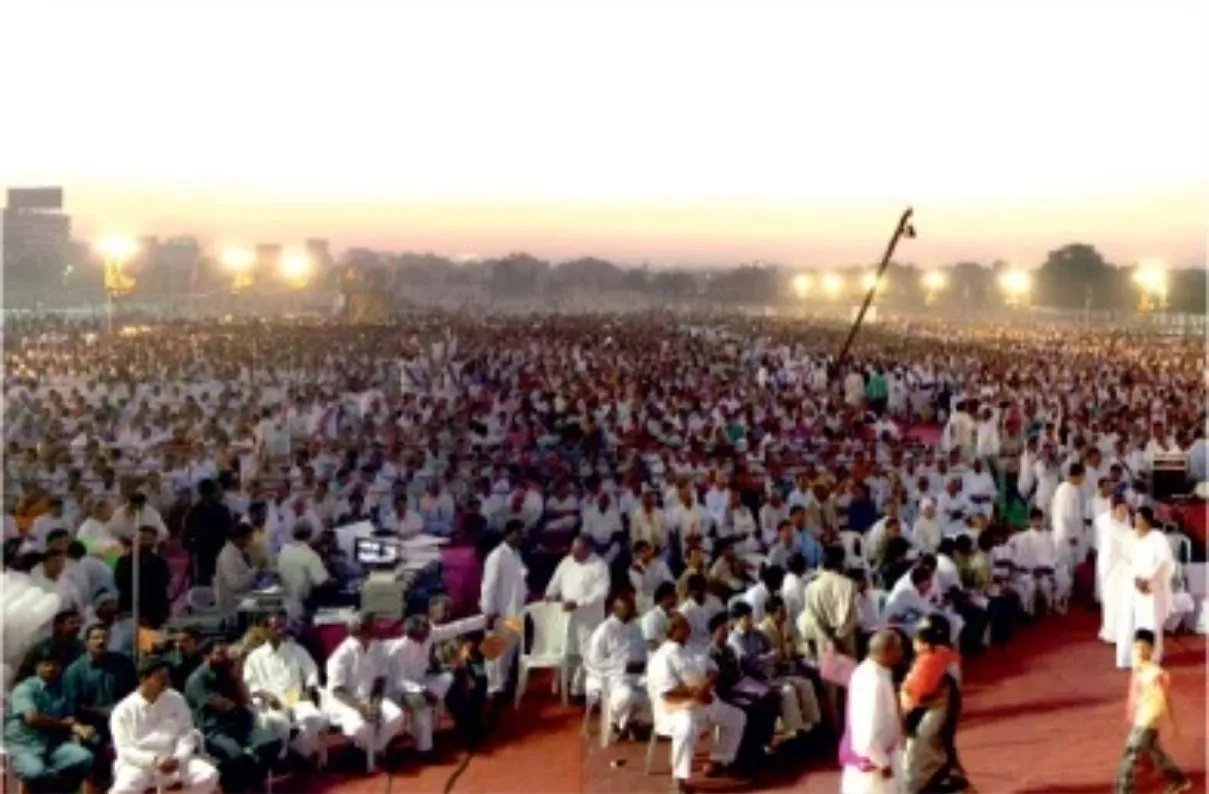 2003 – 2005 Mega events addressing 50K to 200K people held in 15 cities of India