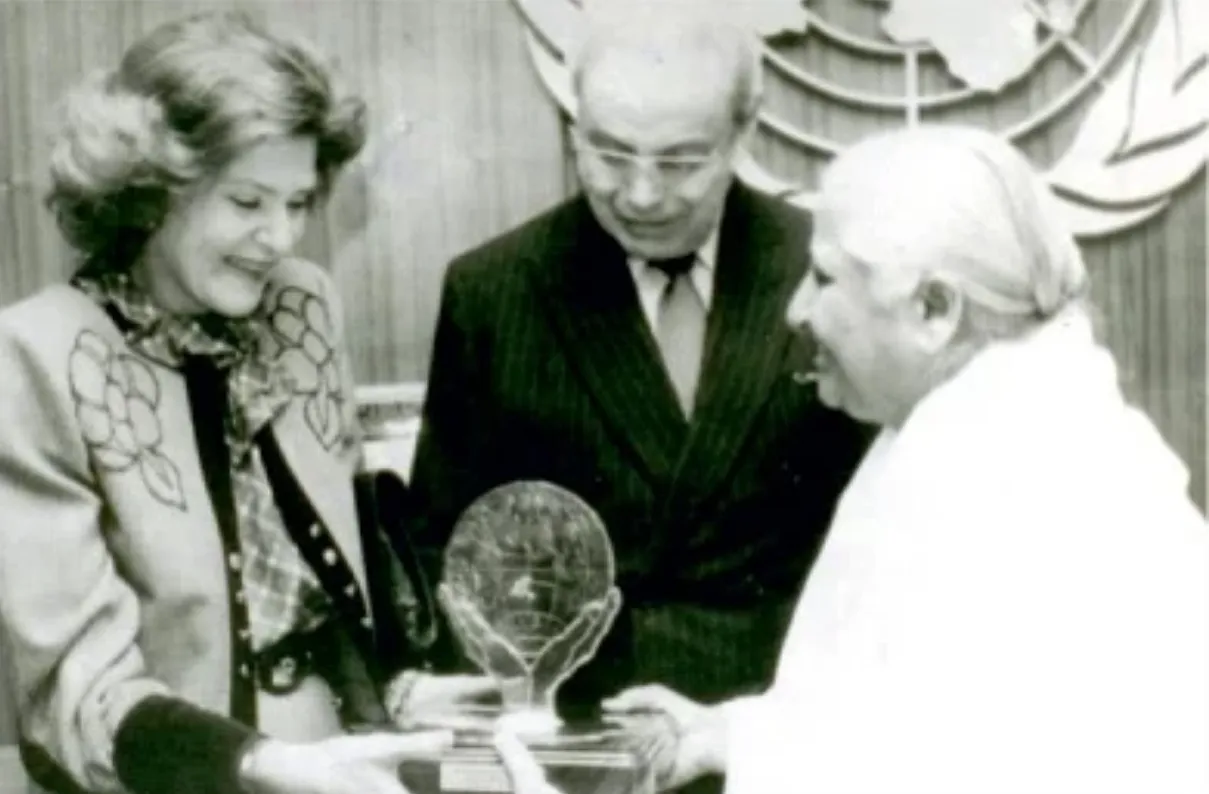 Dadi Prakashmani awarded UN Peace Medals for 1984