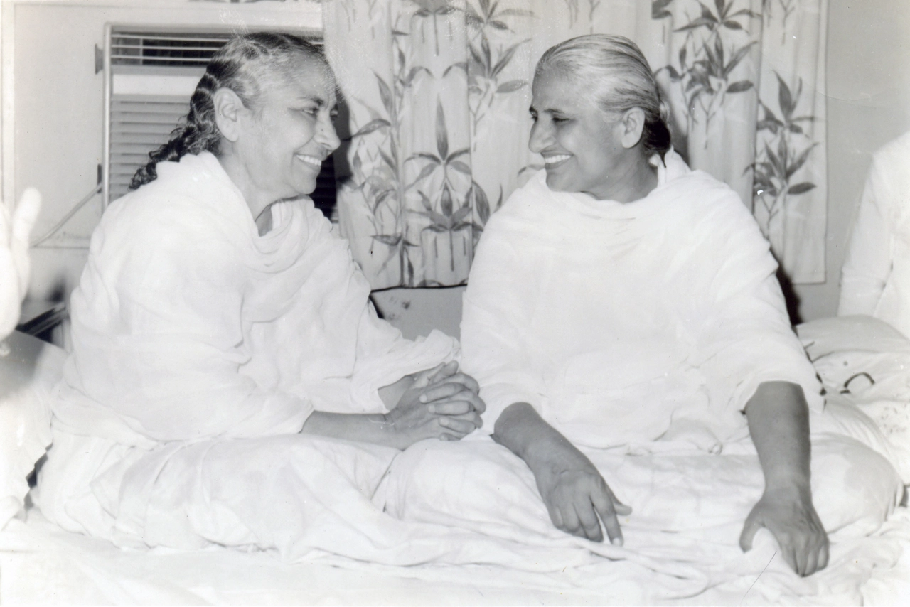 Dadi Prakashmani with Didi Manmohini