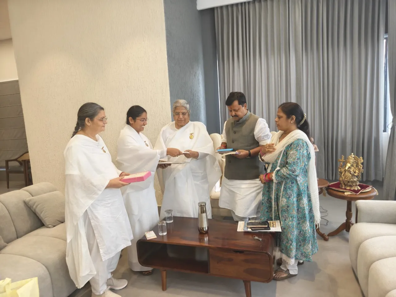 Brahma Kumaris Delegation Meets BJP President Shri Nitin Nabin Ji and Shares the Message of Rajyoga Meditation Brahma Kumaris Delegation Meets BJP President Shri Nitin Nabin Ji and Shares the Message of Rajyoga Meditation