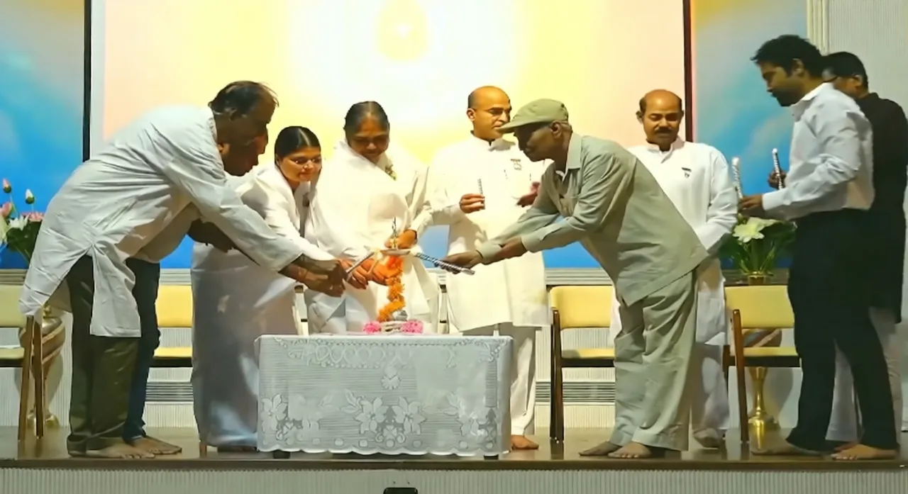 पुणे में ‘Beyond Technology: Unlocking Human Potential’ कार्यक्रम में तकनीक के साथ आंतरिक परिवर्तन का संदेश पुणे में ‘Beyond Technology: Unlocking Human Potential’ कार्यक्रम में तकनीक के साथ आंतरिक परिवर्तन का संदेश