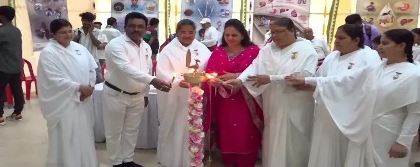 रायपुर रेलवे स्टेशन एवं अंतरराज्यीय बस टर्मिनल में विश्व तंबाकू निषेध दिवस पर नशा मुक्ति आध्यात्मिक प्रदर्शनी का आयोजन