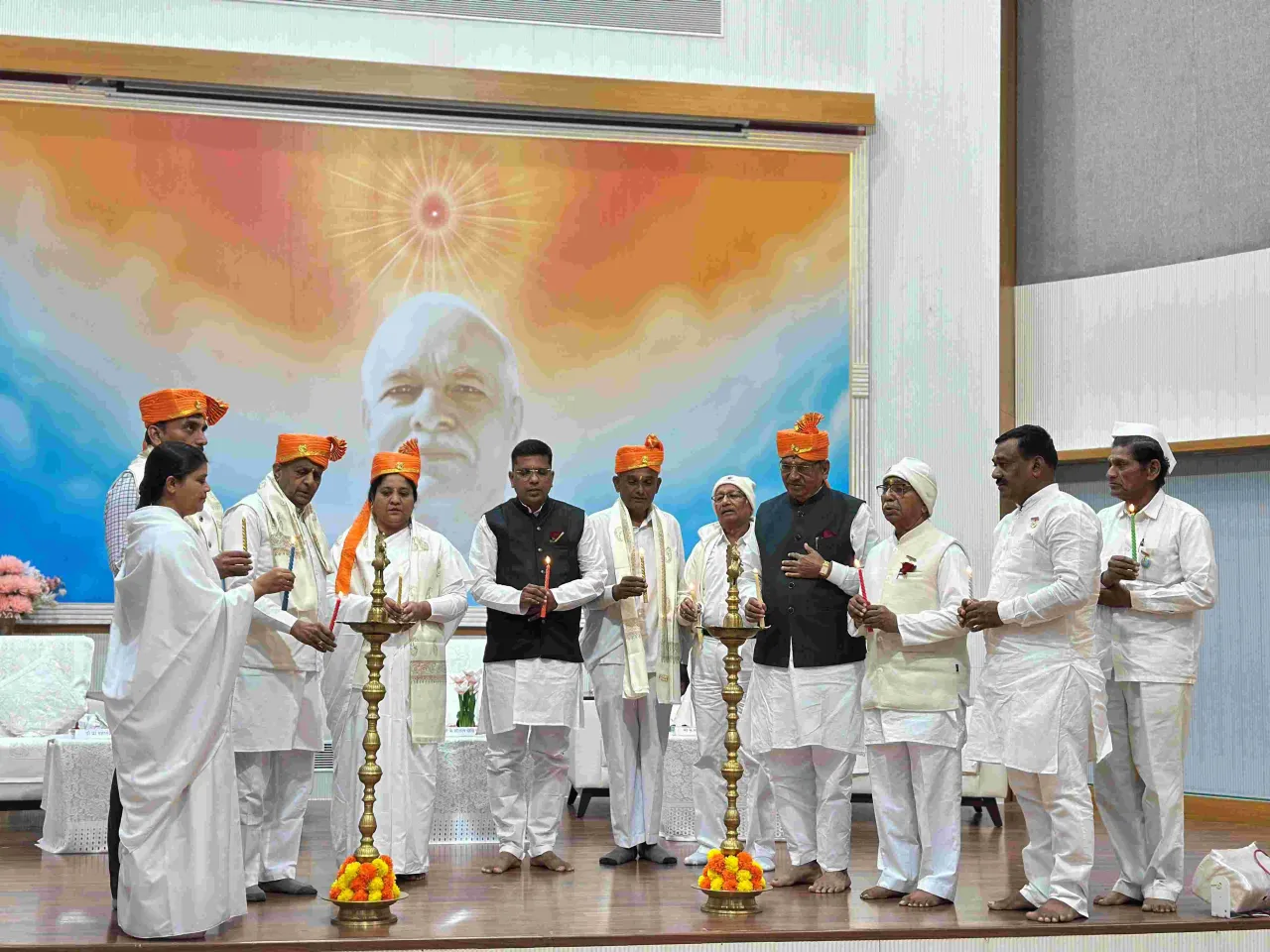 राष्ट्रीय किसान दिवस एवं विश्व ध्यान दिवस पर जगदंबा भवन पुणे में विशेष आयोजन राष्ट्रीय किसान दिवस एवं विश्व ध्यान दिवस पर जगदंबा भवन पुणे में विशेष आयोजन