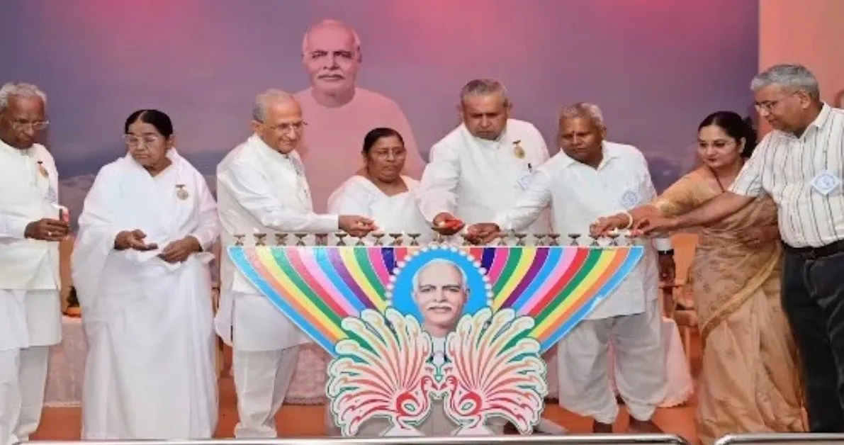 आबू रोड में विश्व रक्तदाता दिवस पर स्वैच्छिक रक्तदाताओं का सम्मान समारोह आयोजित