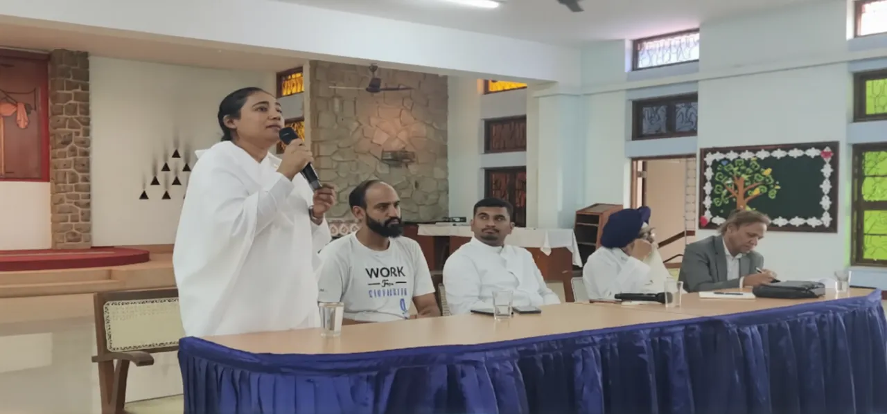 बीटीएम लेआउट सेवा केंद्र ने अंतर धार्मिक संवाद सम्मेलन में शांति एवं न्याय पर रखे विचार बीटीएम लेआउट सेवा केंद्र ने अंतर धार्मिक संवाद सम्मेलन में शांति एवं न्याय पर रखे विचार