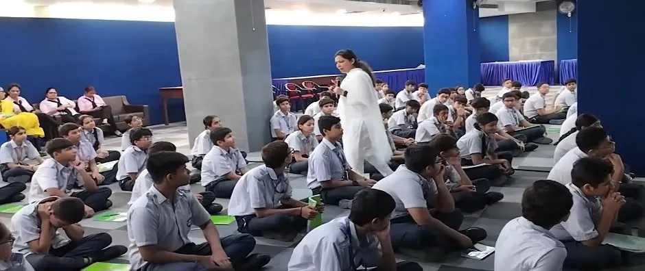 मयूर विहार में 500 से अधिक विद्यार्थियों के लिए डिजिटल वेलनेस एवं जागरूकता सत्र मयूर विहार में 500 से अधिक विद्यार्थियों के लिए डिजिटल वेलनेस एवं जागरूकता सत्र