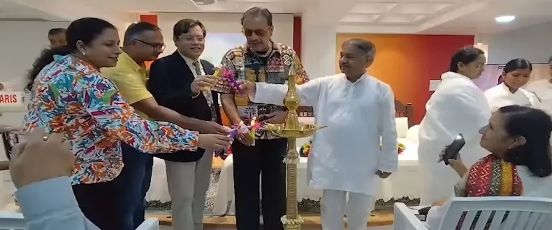 राष्ट्रीय डॉक्टर्स डे पर मलाड पश्चिम स्थित आदित्य आयरन सेवा केंद्र में 80 से अधिक चिकित्सकों का सम्मान