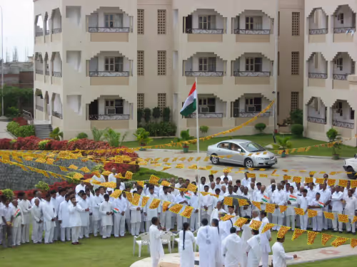 10 Shanti Sarovar Meditation & Retreats
