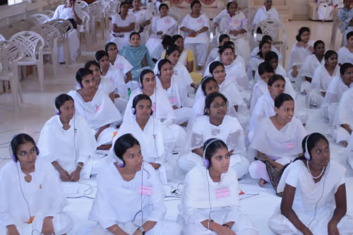 14 Shanti Sarovar Meditation & Retreats