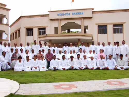 16 Shanti Sarovar Meditation & Retreats