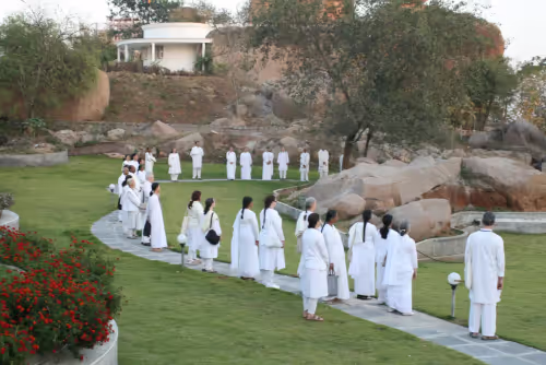 9 Shanti Sarovar Meditation & Retreats