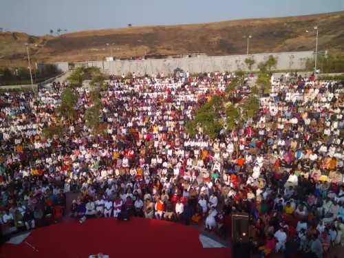 Janak Stadium with Audience 2 v2