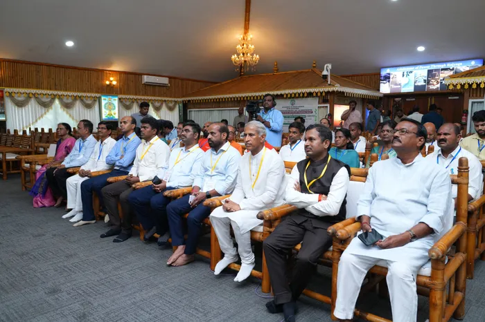 Andhra Pradesh: Brahma Kumaris Collaborate with State Government for ‘Inti Intiki Yoga’ Initiative to Promote Yoga an… Andhra Pradesh: Brahma Kumaris Collaborate with State Government for ‘Inti Intiki Yoga’ Initiative to Promote Yoga and Meditation — photo gallery 6