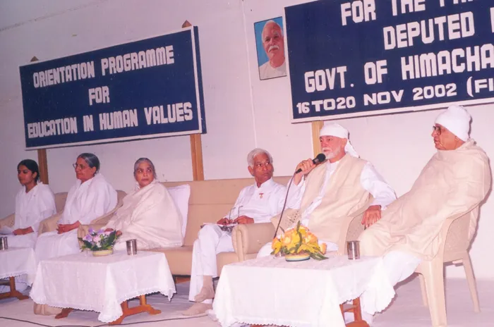 With Eminent Personalities With Eminent Personalities