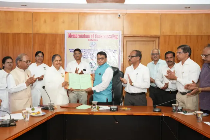 शाश्वत यौगिक कृषि अनुसंधान हेतु ब्रह्माकुमारीज़ एवं कोंकण कृषि विश्वविद्यालय के मध्य समझौता