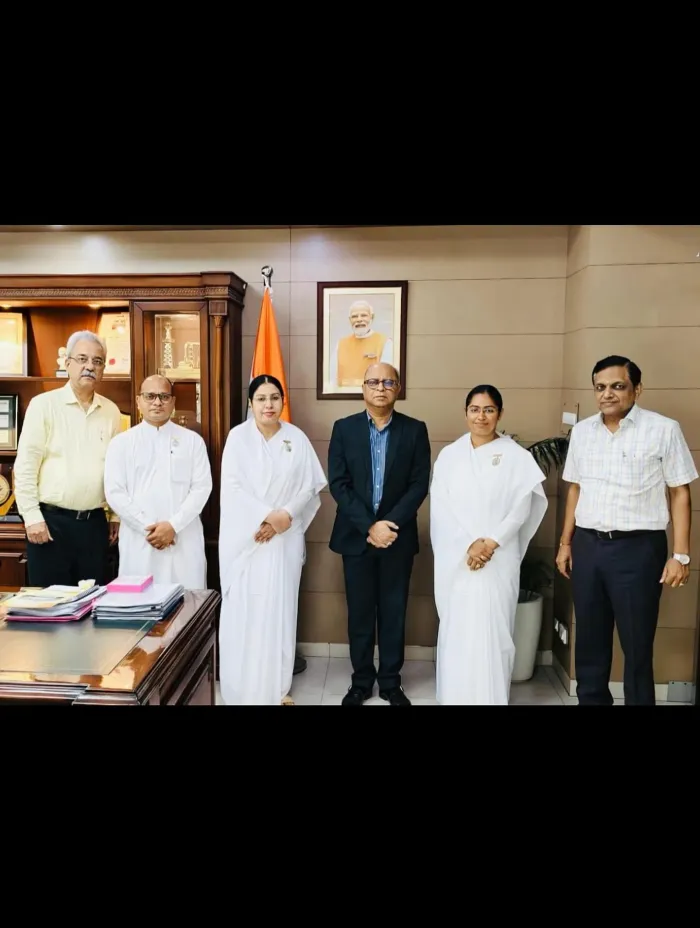 Celebrating Rakshabandhan with Esteemed Leaders through Spiritual Ties of Purity and Protection