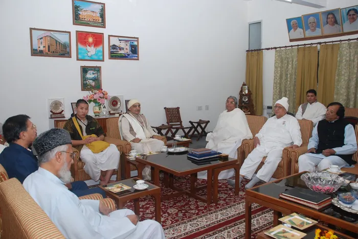 With Eminent Personalities With Eminent Personalities