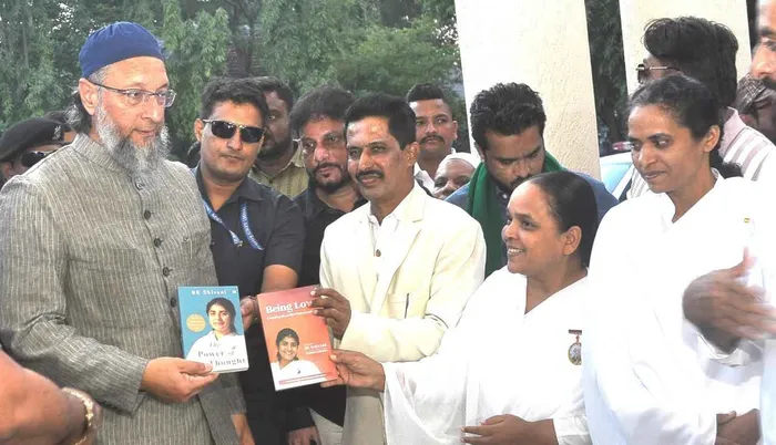 अहिल्यानगर में बी.के. बहनों की असदुद्दीन ओवैसी से स्नेहपूर्ण मुलाकात – प्रेम और शांति का संदेश