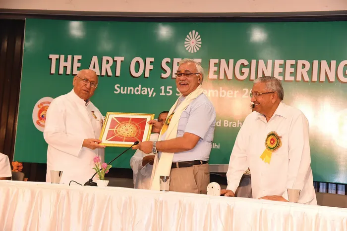 With Eminent Personalities With Eminent Personalities