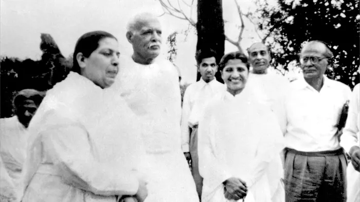 Baba mamma and dadiji.jpg