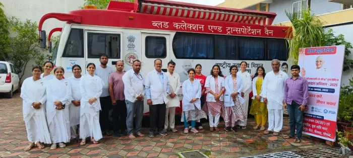 सुख शांति भवन, भोपाल में विश्व बंधुत्व दिवस पर ब्रह्माकुमारीज़ द्वारा रक्तदान शिविर का शुभारंभ 