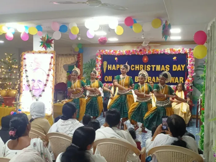 भुवनेश्वर केंद्र द्वारा आध्यात्मिक उल्लास के साथ क्रिसमस डे–2025 का भव्य आयोजन