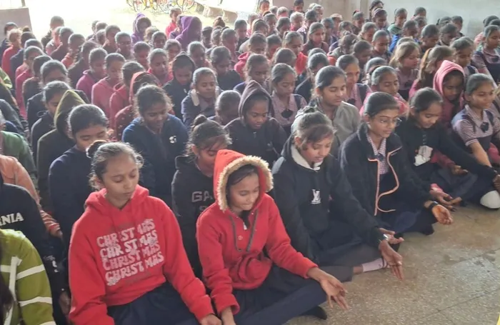 गुजरात के विभिन्न केंद्रों में ‘बिलियन मिनट्स ऑफ पीस’ अभियान के अंतर्गत आयोजित शांति व जागरूकता कार्यक्रम