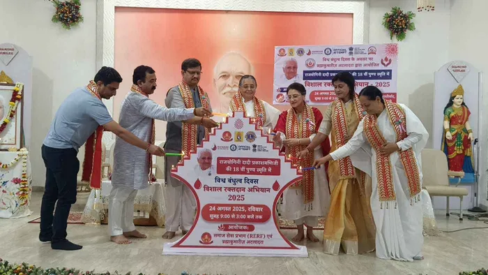 सद्भावना और सेवा का संगम: दादी प्रकाशमणि जी की 18वीं पुण्यतिथि पर वडोदरा में रक्तदान शिविर