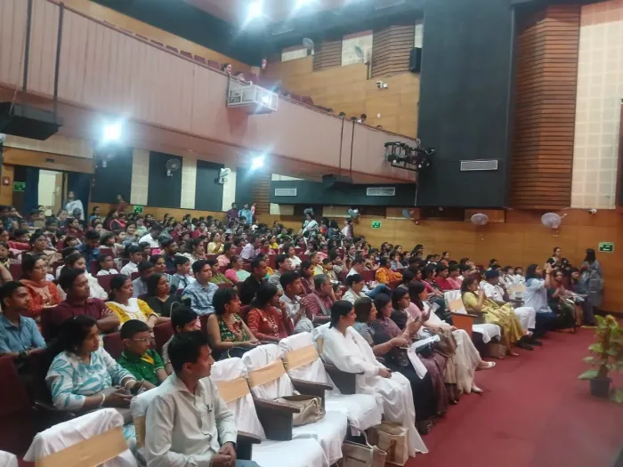 ब्रह्माकुमारीज़ ने ‘आविष्कार 5.0 – बियॉन्ड एटम्स’ में विद्यार्थियों को दिए Smart Minds और मेडिटेशन के संदेश — gallery photo 10