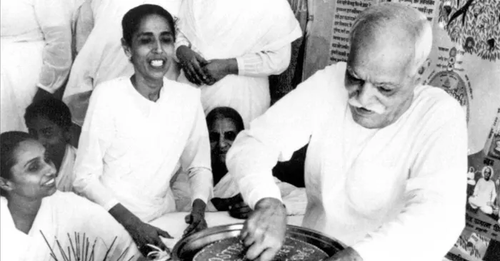 Brahma baba with dadiji.jpg