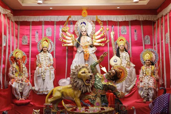 दिव्यता और नारी शक्ति का अद्भुत संगम – बांगुर एवेन्यू में ब्रह्माकुमारीज़ की चैतन्य देवियों की अनोखी झाँकी