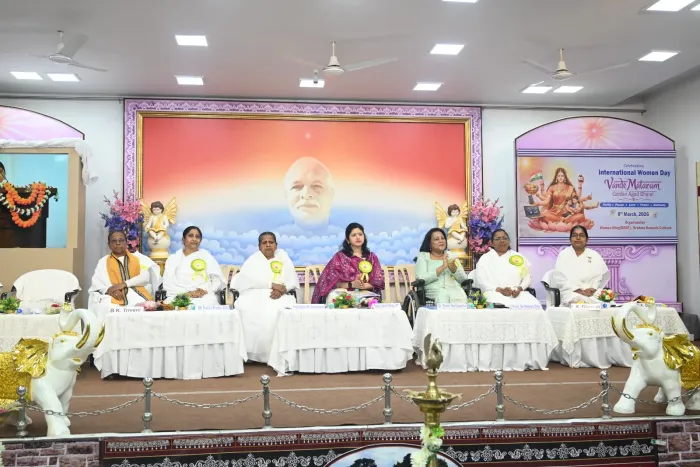 कटक में वंदे मातरम् गोल्डन एज भारत अंतर्राष्ट्रीय महिला दिवस विशेष कार्यक्रम आयोजित