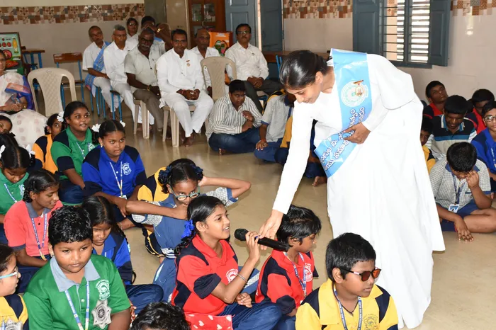 Divyangjan Seva Campaign Concludes in Vijayawada, Reaching 1,000 Divyang Students — photo gallery 6 Divyangjan Seva Campaign Concludes in Vijayawada, Reaching 1,000 Divyang Students — photo gallery 6