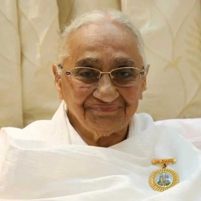 रतनमोहिनी दादी जी