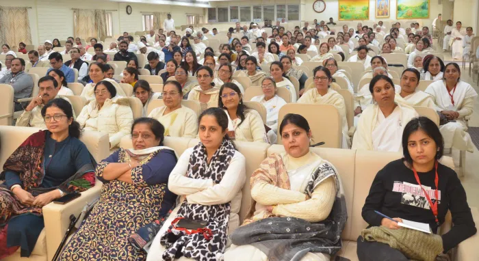 शिक्षाविदों के तीन दिवसीय राष्ट्रीय सम्मेलन का शुभारम्भ -ओम शांति रिट्रीट सेंटर, गुरुग्राम — gallery photo 10