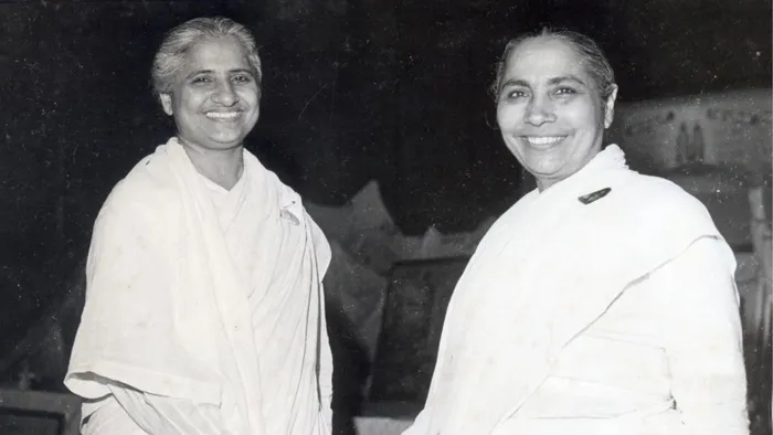Didi and dadiji.jpg