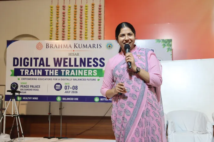 हिसार में ब्रह्माकुमारीज़ का दो दिवसीय “डिजिटल वेलनेस – ट्रेन द ट्रेनर्स” प्रशिक्षण सम्पन्न, 280 शिक्षकों ने लिया लाभ… हिसार में ब्रह्माकुमारीज़ का दो दिवसीय “डिजिटल वेलनेस – ट्रेन द ट्रेनर्स” प्रशिक्षण सम्पन्न, 280 शिक्षकों ने लिया लाभ — photo gallery 5
