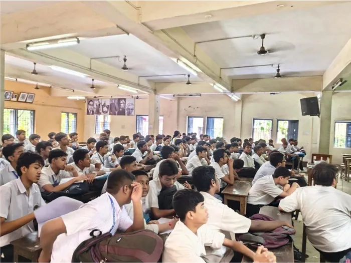 Digital Wellness Session on “Higher Goals in Life” Held at NabaKrishna Pal High School, Kolkata — photo gallery 6 Digital Wellness Session on “Higher Goals in Life” Held at NabaKrishna Pal High School, Kolkata — photo gallery 6