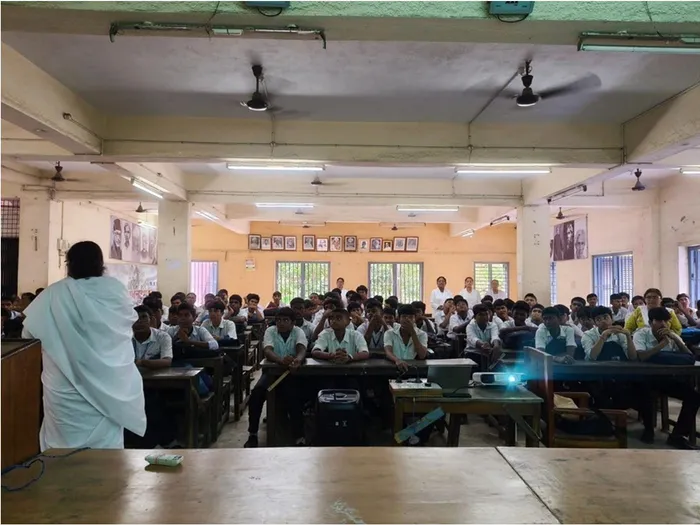 Digital Wellness Session on “Higher Goals in Life” Held at NabaKrishna Pal High School, Kolkata — photo gallery 5 Digital Wellness Session on “Higher Goals in Life” Held at NabaKrishna Pal High School, Kolkata — photo gallery 5