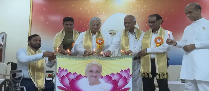 मनमोहिनी वन, आबू रोड में दिव्यांग जन राष्ट्रीय सम्मेलन का शुभारंभ – राजयोग से आंतरिक शक्तियों के जागरण का संदेश — pho… मनमोहिनी वन, आबू रोड में दिव्यांग जन राष्ट्रीय सम्मेलन का शुभारंभ – राजयोग से आंतरिक शक्तियों के जागरण का संदेश — photo gallery 1