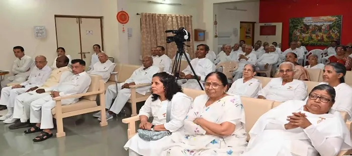 आबू रोड में मनमोहिनी वन और शिवमणि होम में दीपावली का दिव्य उत्सव – दीपों की रोशनी के साथ प्रेम, स्नेह और खुशियों का स… आबू रोड में मनमोहिनी वन और शिवमणि होम में दीपावली का दिव्य उत्सव – दीपों की रोशनी के साथ प्रेम, स्नेह और खुशियों का संदेश — article photo 16
