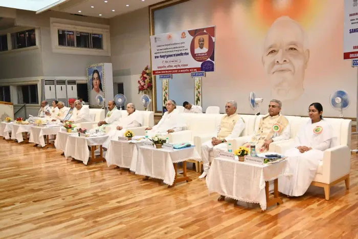 शांतिवन, आबू रोड में “संगम – गौरवपूर्ण वृद्धावस्था और सम्मानित जीवन” राष्ट्रीय अभियान का राजस्थान स्तरीय शुभारंभ — gallery photo 12