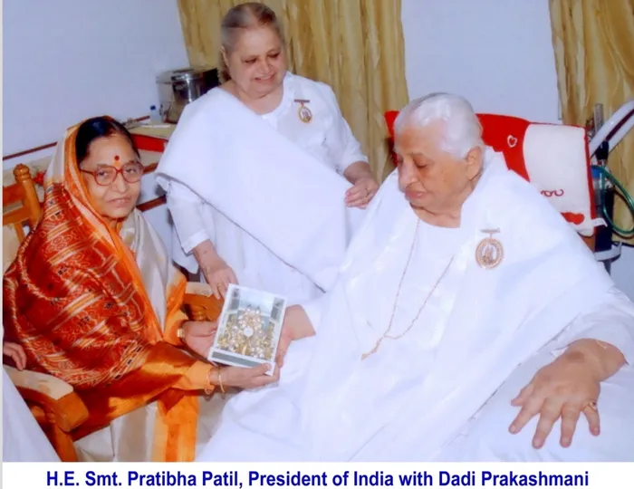 Dadi Prakashmani ji with Eminent Personalities