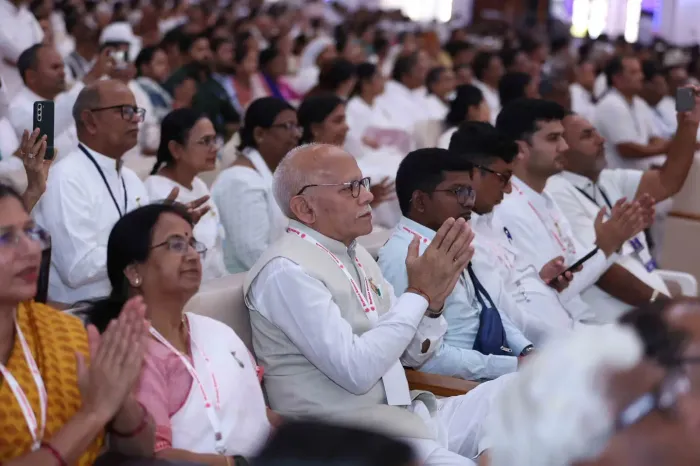 ब्रह्माकुमारीज़ के 90वें स्थापना वर्ष पर ग्लोबल समिट 2026 एवं नवदशोत्सव का भव्य आयोजन – आध्यात्मिक जागृति से विश्व नव-निर्माण का वैश्विक संकल्प — gallery photo 16