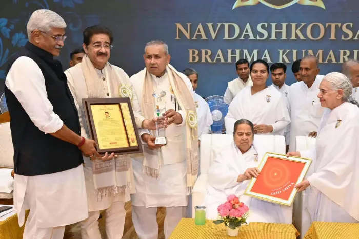 ग्लोबल समिट 2026 एवं नवदशोत्सव का भव्य शुभारंभ – आध्यात्मिक जागृति द्वारा विश्व नव-निर्माण का संकल्प — gallery photo 14
