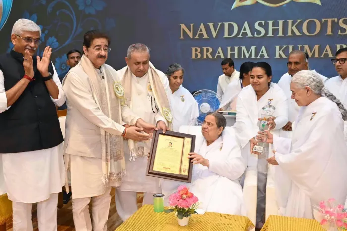 ग्लोबल समिट 2026 एवं नवदशोत्सव का भव्य शुभारंभ – आध्यात्मिक जागृति द्वारा विश्व नव-निर्माण का संकल्प — gallery photo 11
